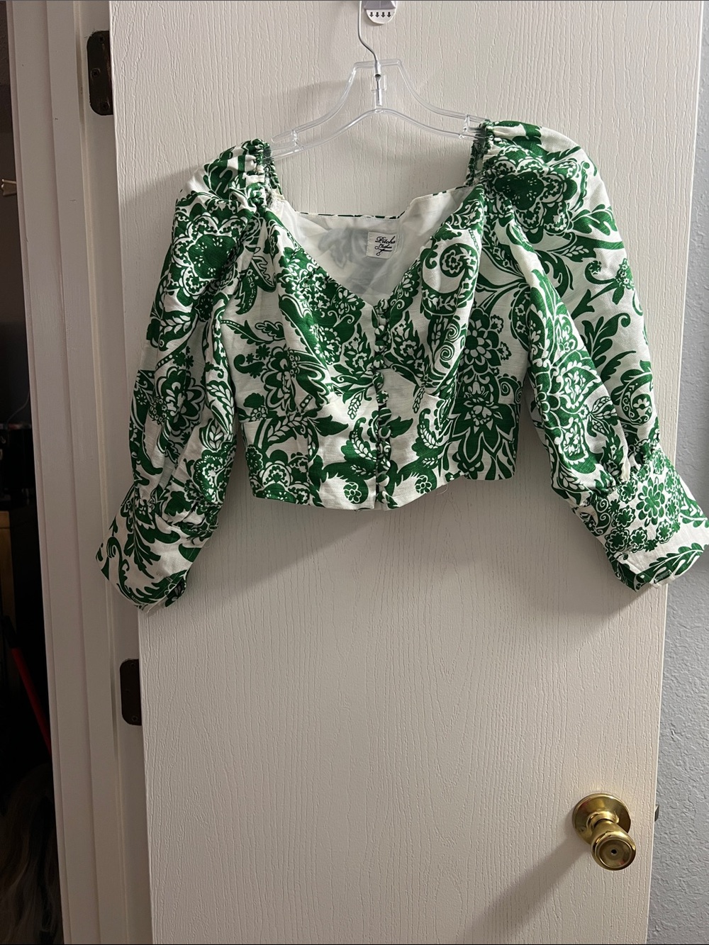 Green and White Floral Puff-Sleeve Crop Blouse
